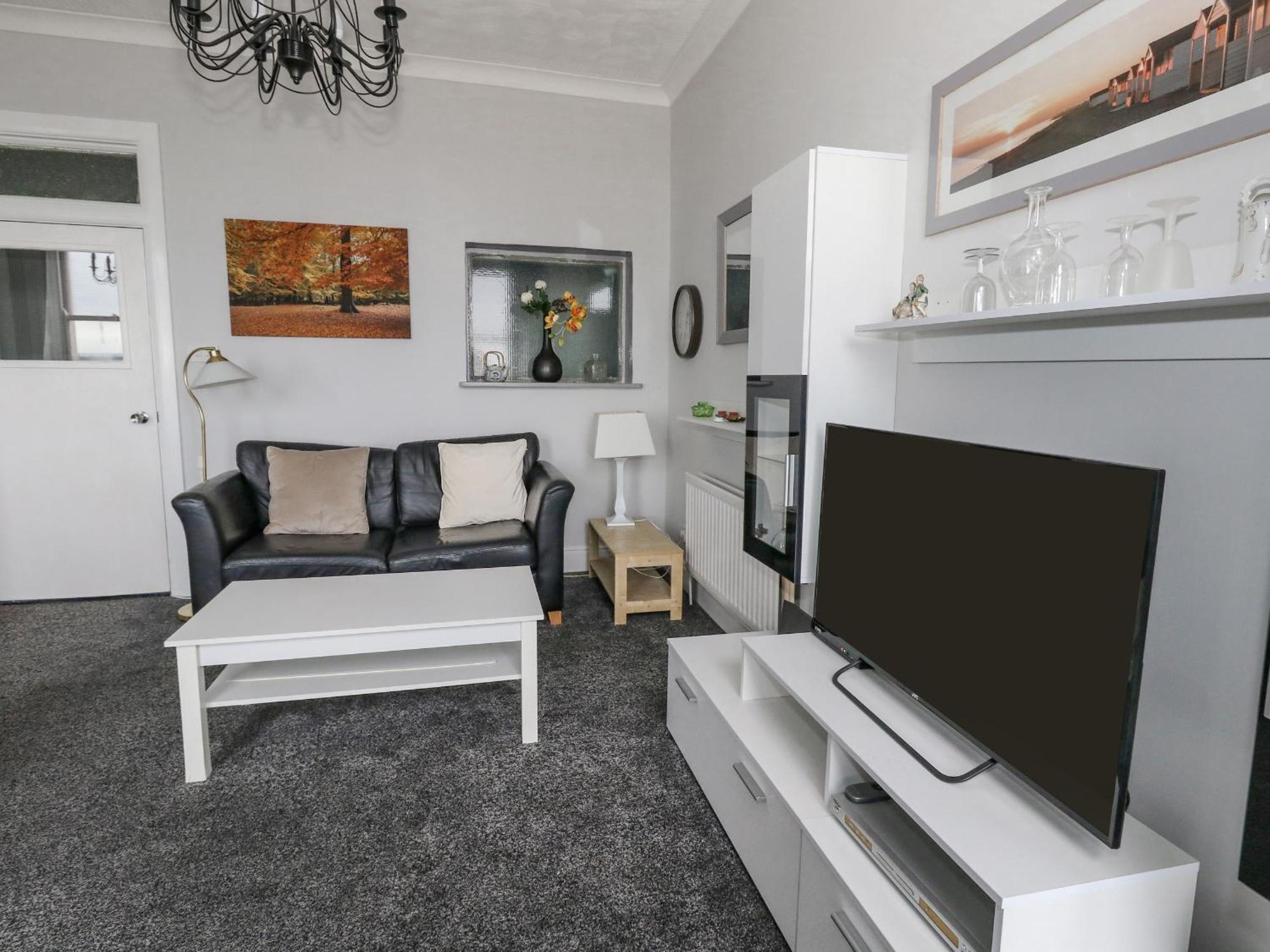 Sunbeach Apartment