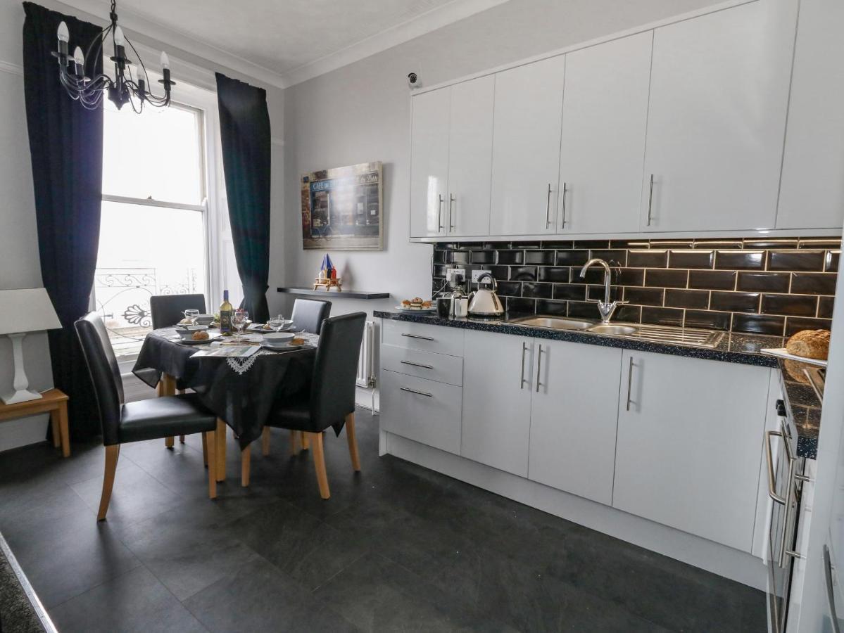Sunbeach Apartment Weymouth